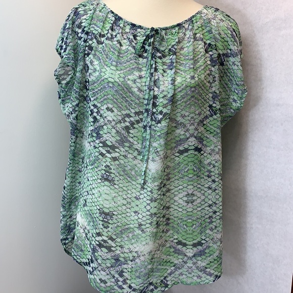 CAbi Darby green snake print top EUC S - Picture 2 of 11